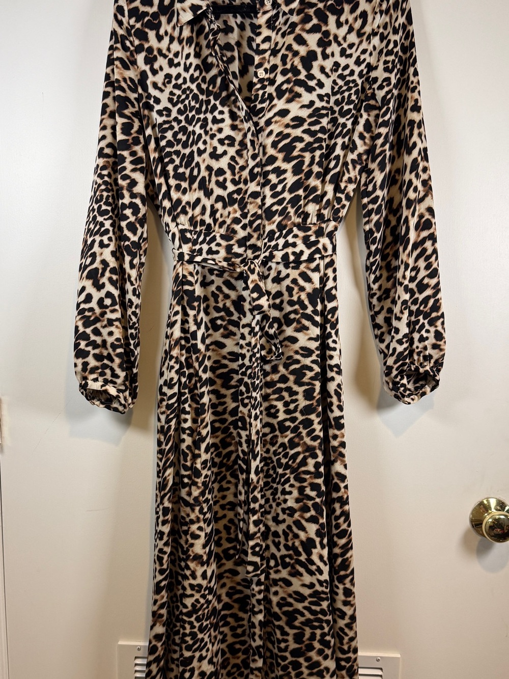 BCBGMaxAzria Leopard-Print Long Sleeve Maxi Shirt Dress Women’s Medium - Picture 2 of 7